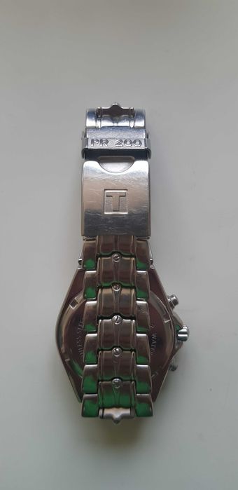 Продавам оригинален часовник TISSOT PR 200 Chronograph