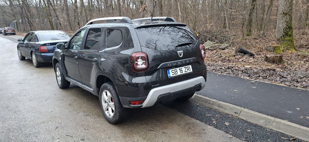 Vând Dacia Duster