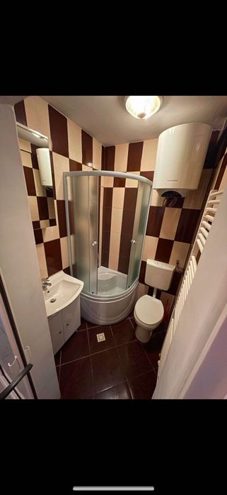 Închiriez garsonieră în Tiglina 1