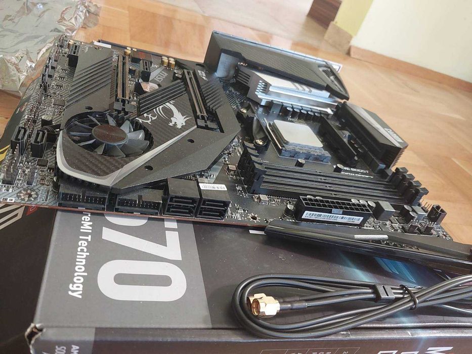 AMD Ryzen 9 5900X + MSI X570 Gaming Pro Carbon Wi-Fi