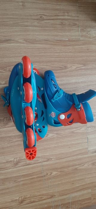 Vând role pentru copii