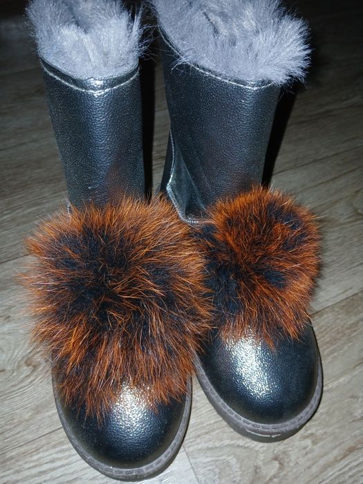 Продам новые угги, сапоги