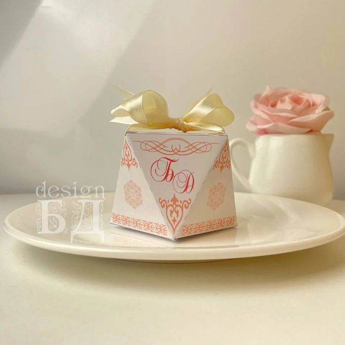 Бонбоньерки, растяжки