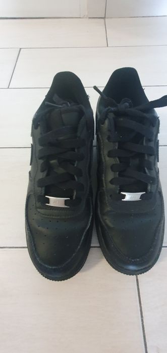 Adidasi Nike mărimea 38(24 cm ), m37 ( 23 cm )