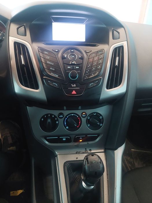 Dezmembrez Piese ford focus 1.6 E5 2012
