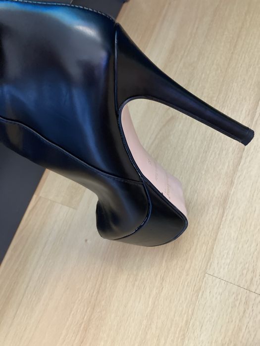 Боти с висок ток