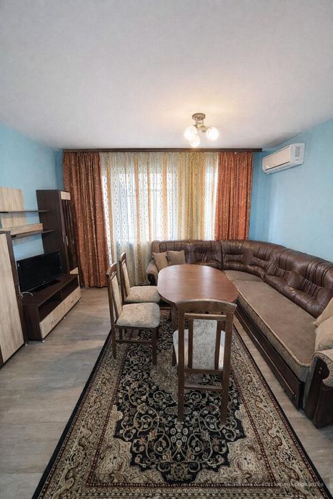 Дава се под наем Тристаен апартамент в Пловдив, Кючук Париж - 70 кв.м за 448.8 € - Снимка #2