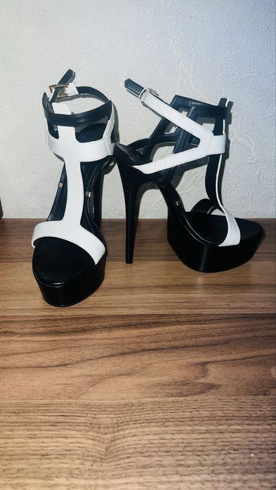 Обувь 34-35 размер б/у 5000