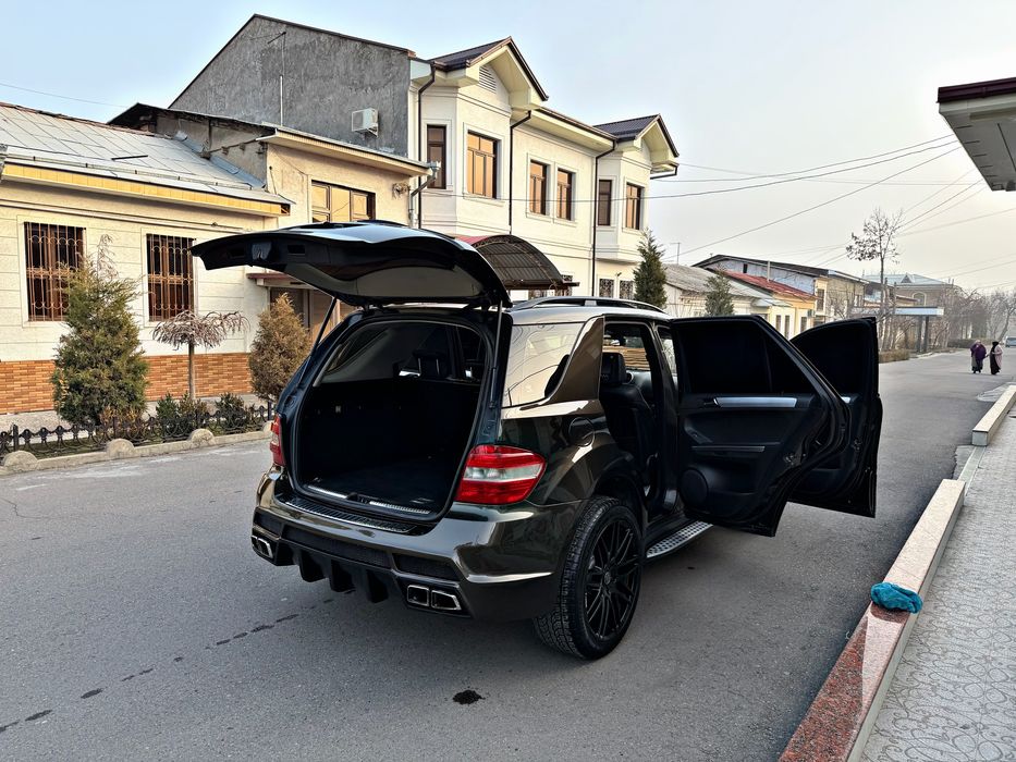 Mersedes ML 63 BRABUS Body Kit Состаяние Идеално Небитая Пробег 168000