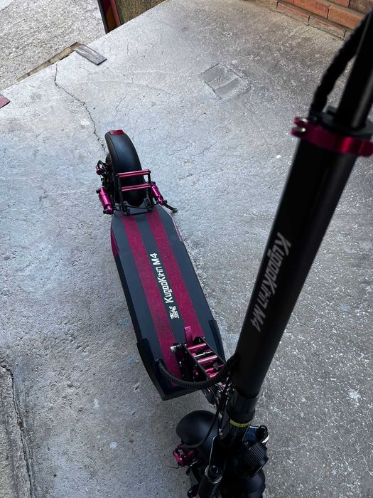 Vând trotinetă electrică KuKirin M4, în stare bună de funcționare.