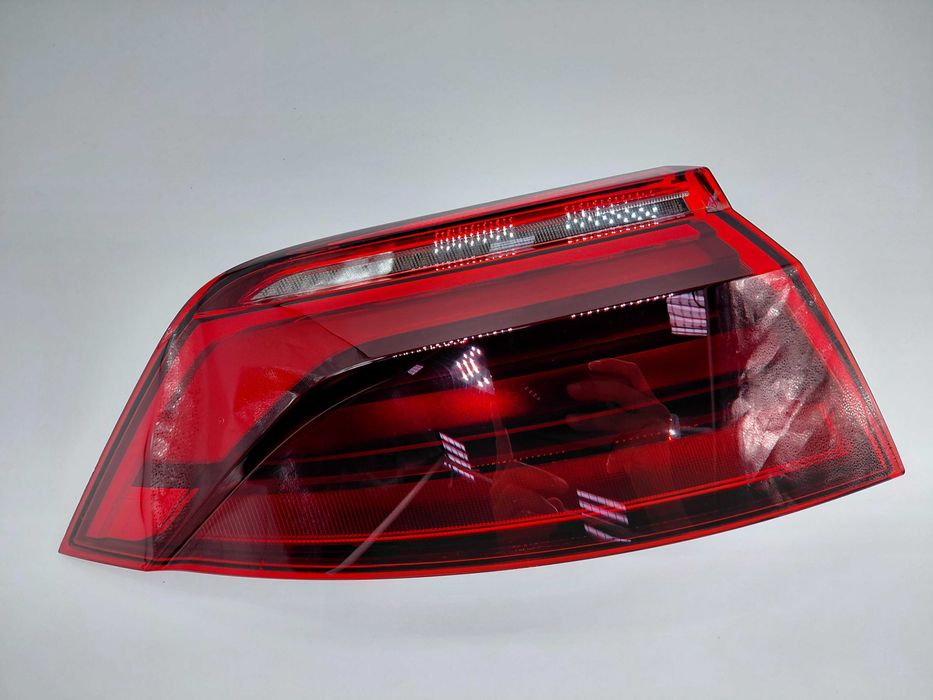 4M8945069AB Нов Ляв Стоп Audi Q8 Facelift 23- Matrix USA