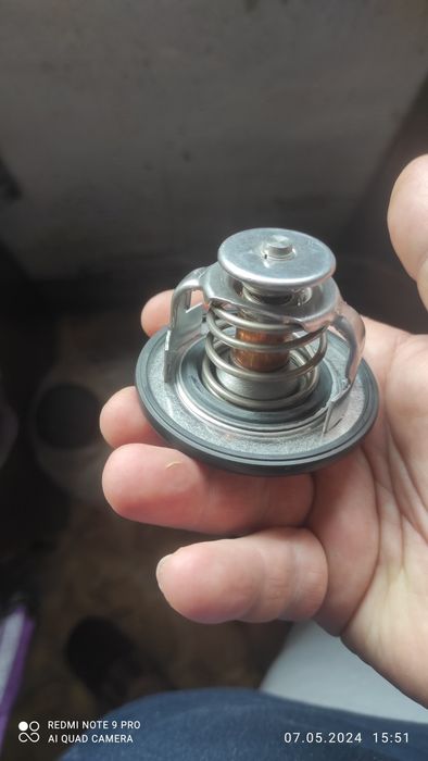 Стартер, термостат, комплект прокладок.