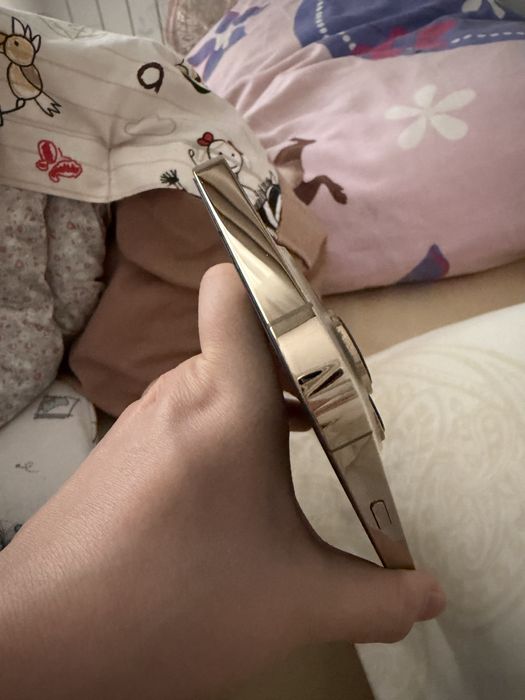 Продам iPhone 13 Pro 128gb Gold в идеале