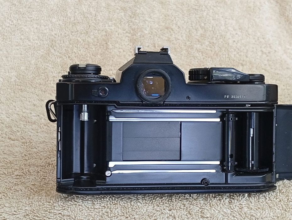 Nikon FE  DOAR body.