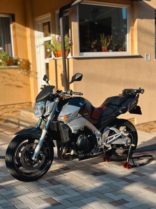 Suzuki GSR 600