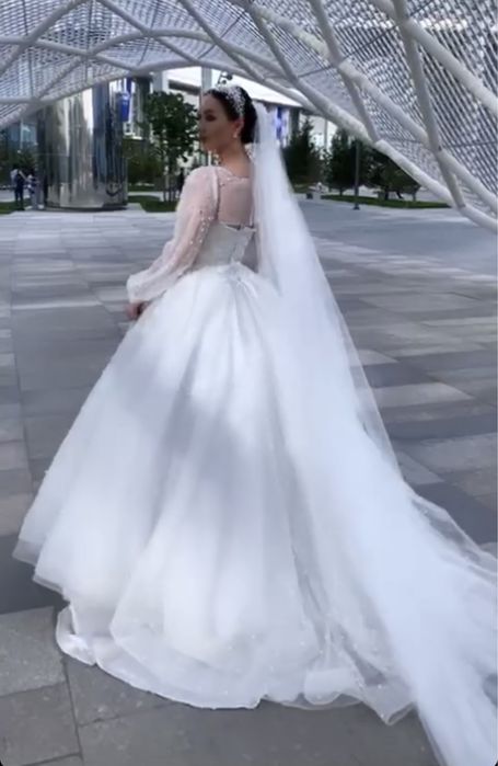 Свадебное платье