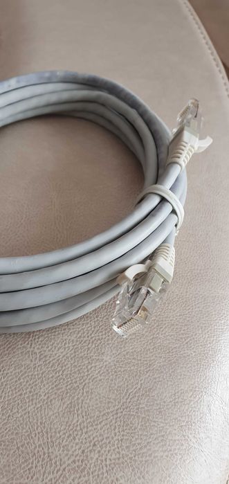 Cablu pentru internet cu mufe - lungime 5 m