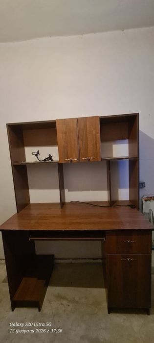 Продам компьютерный стол