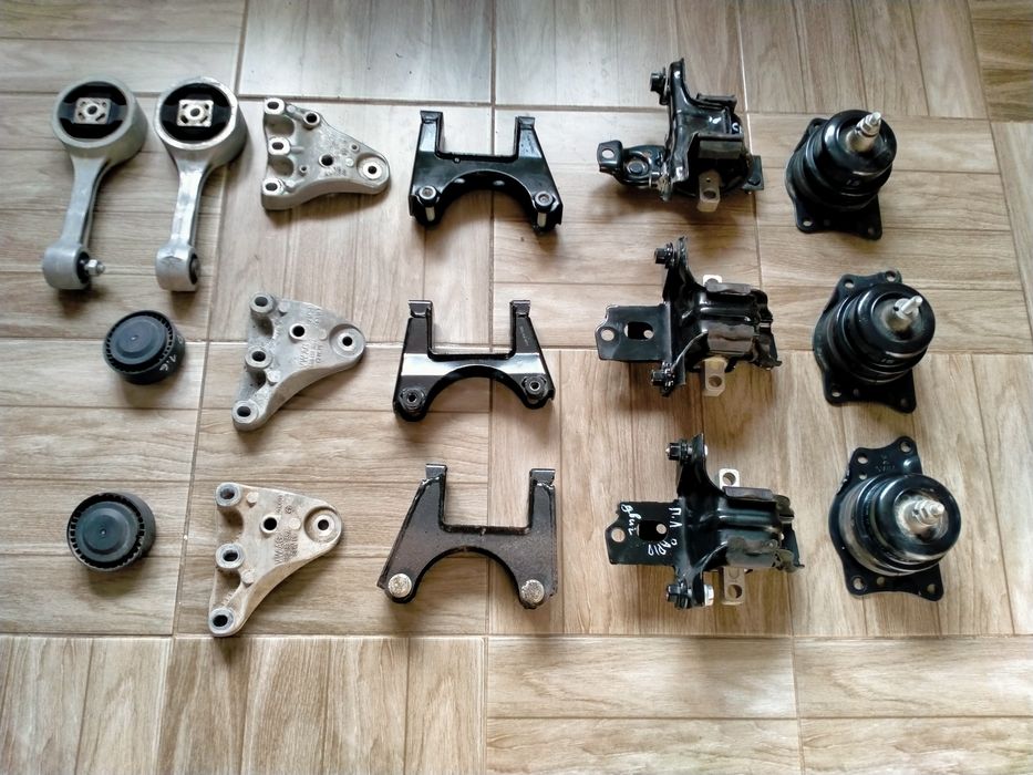 Запчасти по салону Рапид