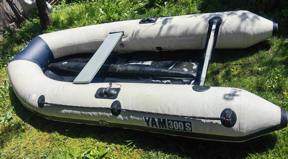 Рибарска лодка Yamaha 3м.