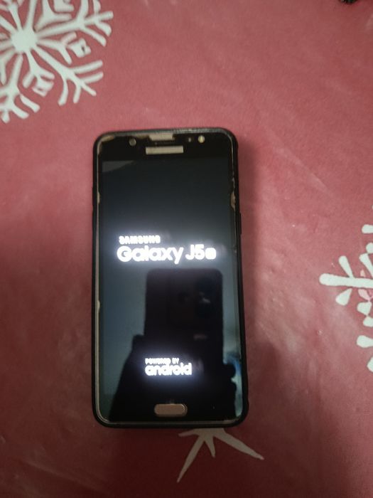 Продается телефон Samsung
