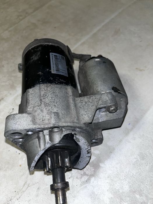 Продам оригинальный стартер на Митсубиши