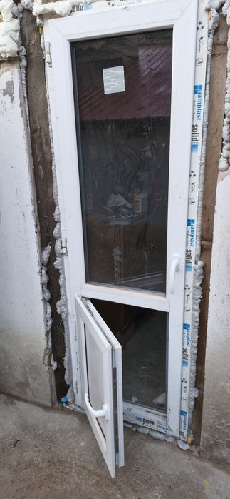 Vând Ușă termopan cu acces animale