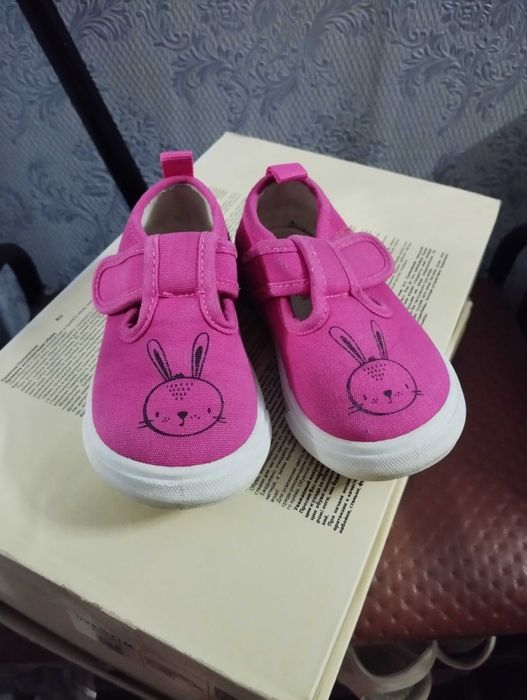 Продам кеды детские