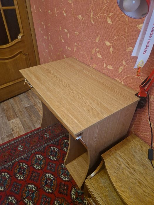 Продам компьютерный стол
