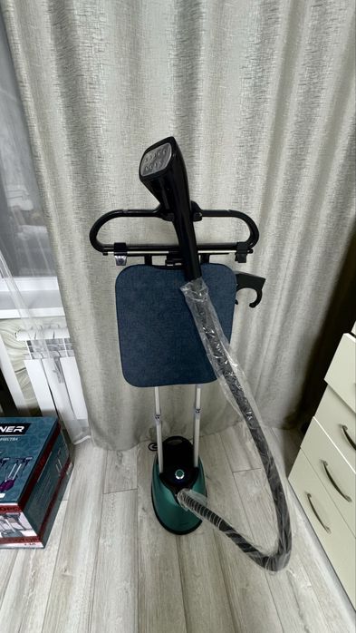 Продаю отпариватель для одежды