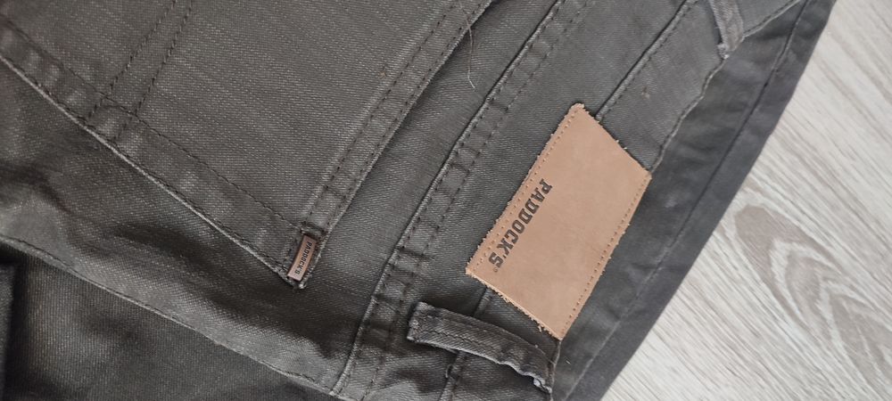 Blugi pentru bărbați, mărimea 33/36