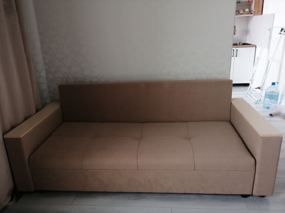 Продам диван хороший