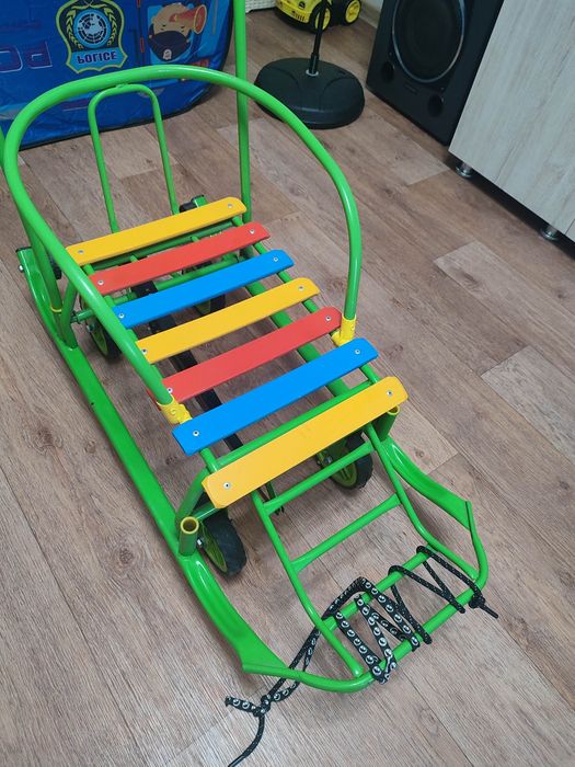 Продам санки в отличном состоянии