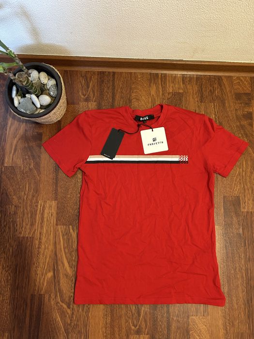 tricou boss marimea S