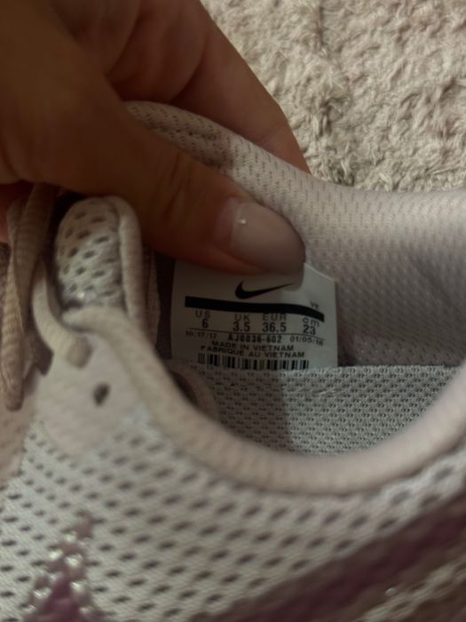 Дамски маратонки Nike