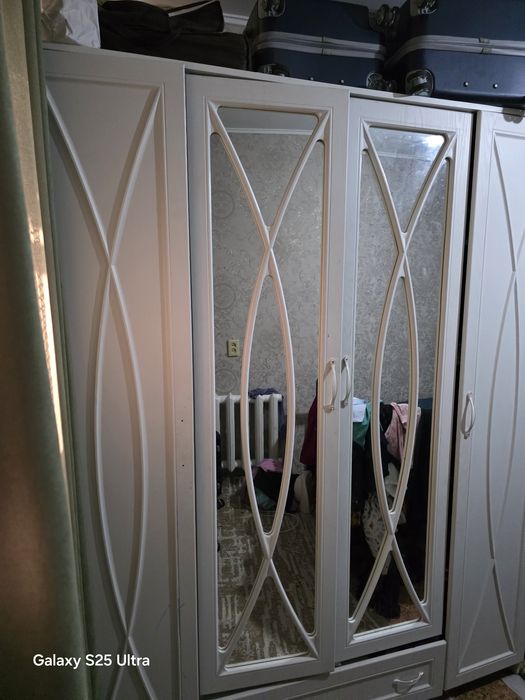 Продаю шкаф 4х дверный