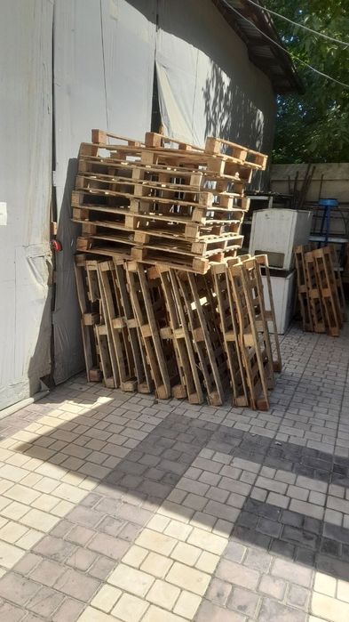 Продам поддоны бу.  УЛ.ЧИНАБАД.