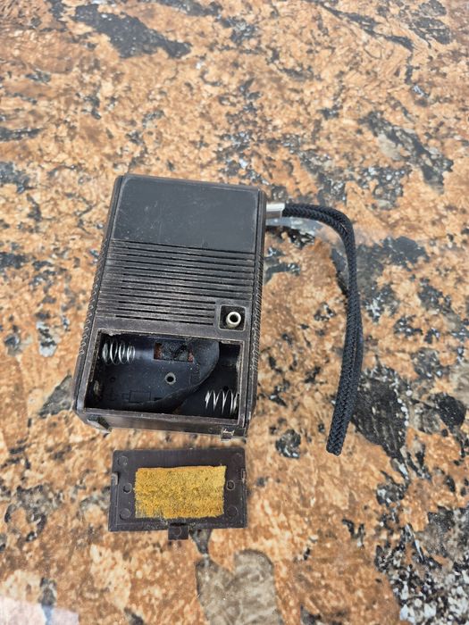 Vand Radio portabil Philips de buzunar model 098, functional 

- livre