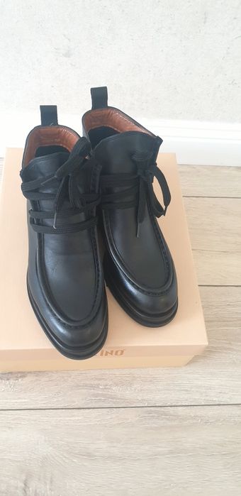 Срочно продам кожаный осенний ботинки