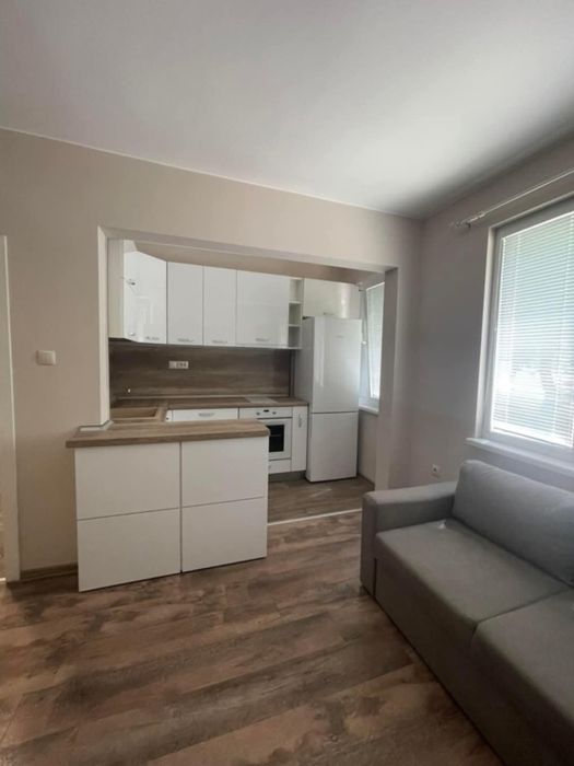 Дава се под наем Едностаен апартамент в Търговище, Център - 50 кв.м за 255 € - Снимка #5