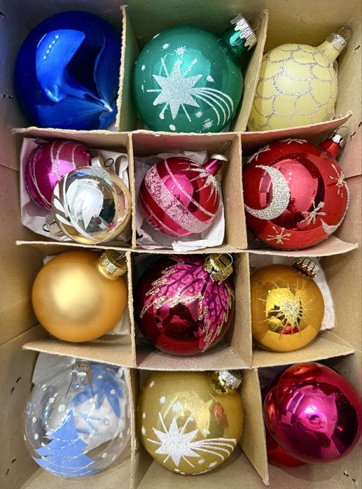 Globuri vechi pentru pomul de Craciun