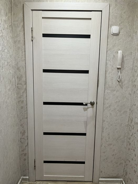 Продам внутреннюю  дверь
