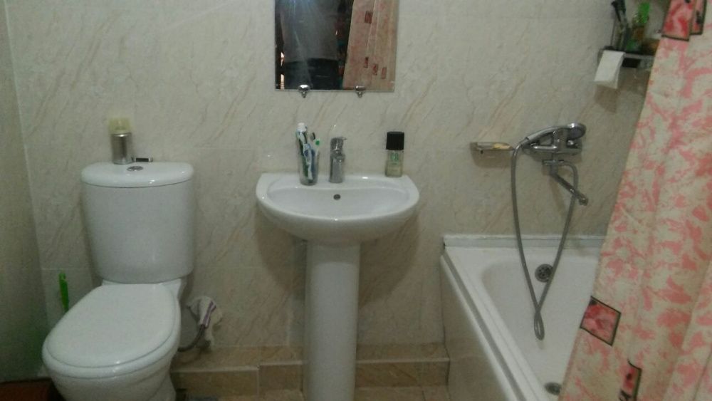 Продам 2ком 2этаж 2этажки деревяшка с ремонтом в спутнике с кухоным