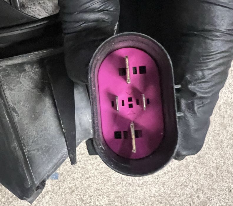 Вентилатор за охлаждане на двигателя 1К0 121 207 BC VW Audi Skoda Seat