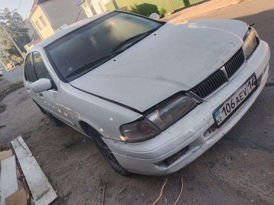 Продам Ниссан требуется ремонт