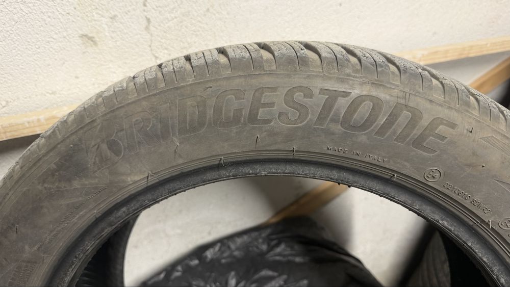 Зимни гуми от ID 3  -215/55 R18