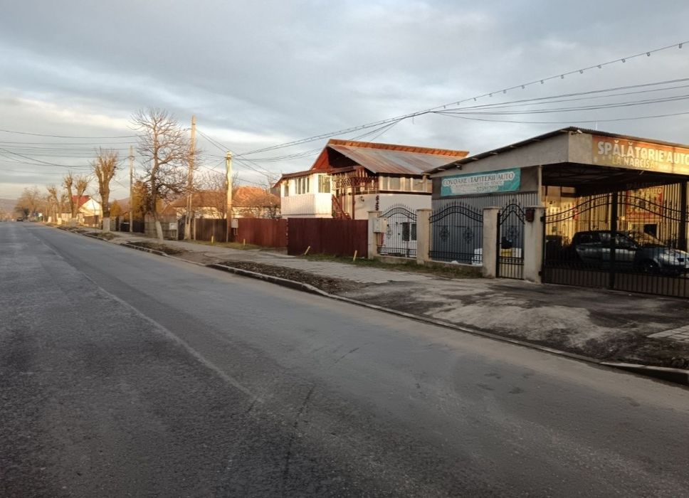 Vând casă și Afacere 8ani activitate