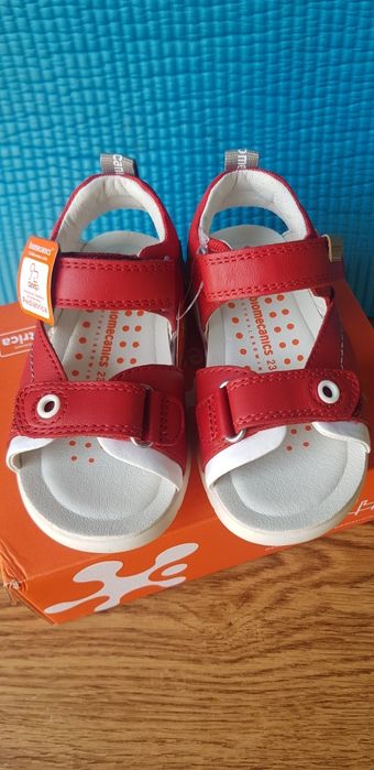 Нови сандалки Biomechanics