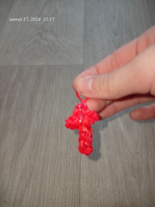 продам крестики брелки