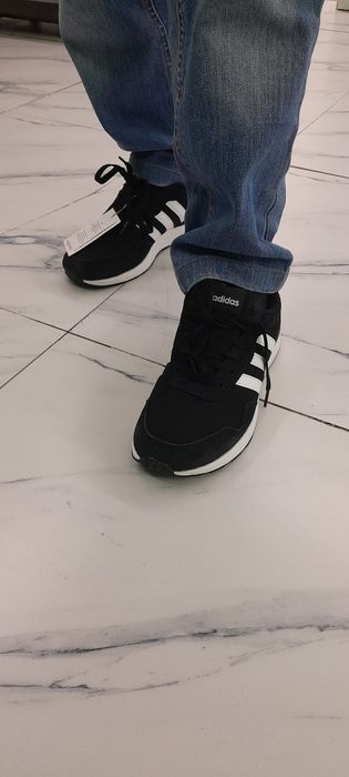 Продаю мужской кроссовки